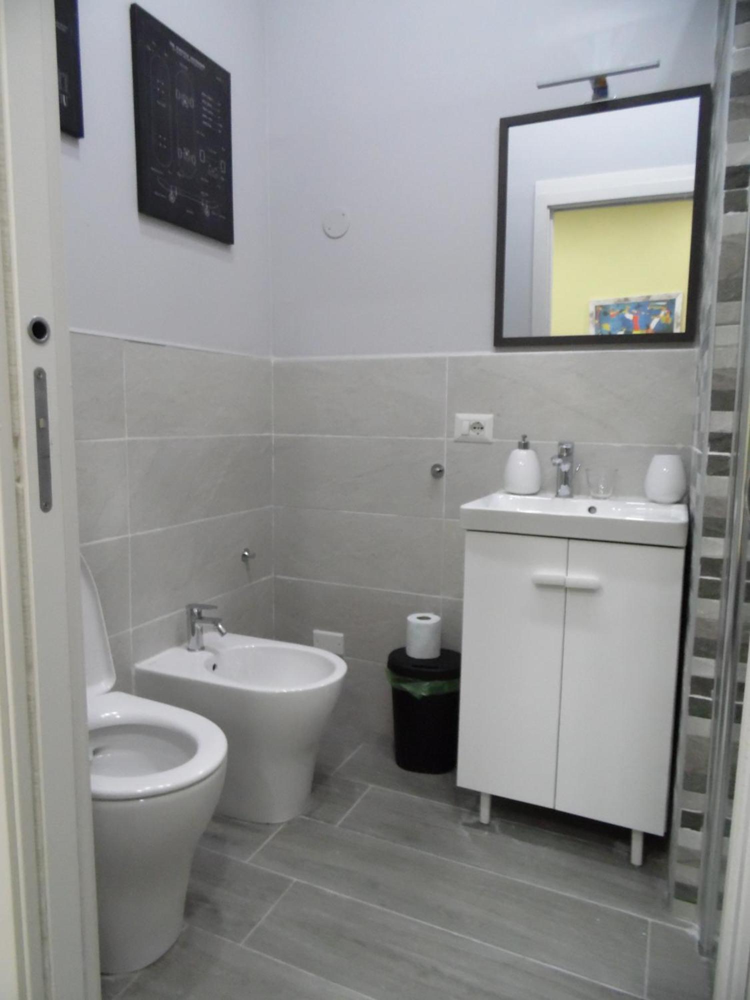 Mithra Apartment Centro Storico Napoli Bagian luar foto